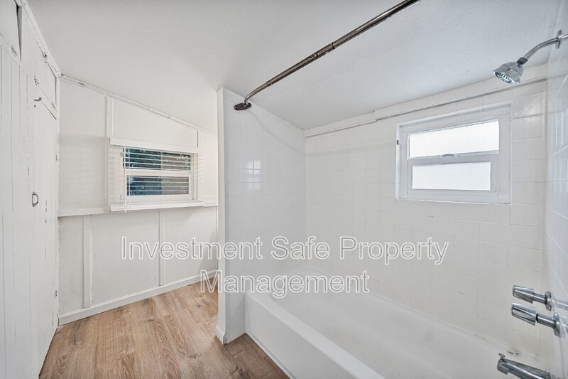 San Diego North Park - Detached Bungalow Move in Special  1 bed / 1 ba w/ Yard and Bonus Room property image