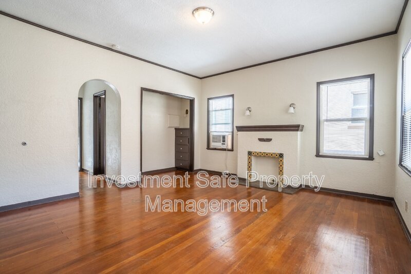 Balboa/North Park Large Studio w/ A/C and On-site Laundry - Amazing Location in Unique Complex property image