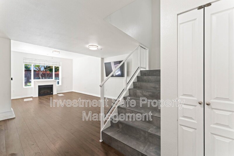 San Diego- Downtown- La Vita – Little Italy Condo- Townhome Style for Rent property image